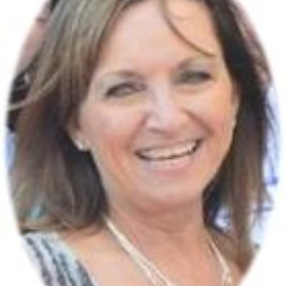 Meet your Posher, Cindy - Picture 1 of 13